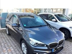 Grau Gebraucht 2015 BMW 218 Gran Tourer Luxury Line Van / Kleinbus | 14.100 € (Fairer Preis)