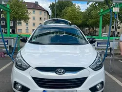 Weiß Gebraucht 2014 Hyundai ix35 SUV | 12.999 € (Etwas zu teuer)