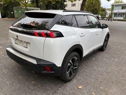 Weiß Gebraucht 2022 Peugeot 2008 Allure SUV | 9.758 € (Superpreis)