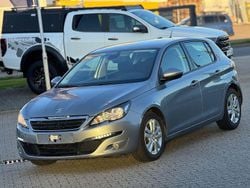 Gris artense Gebraucht 2015 Peugeot 308 Active Limousine | 3.950 € (Guter Preis)