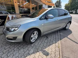 Silber Gebraucht 2014 Opel Astra Kombi | 5.000 € (Fairer Preis)