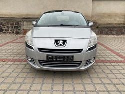 Silber Gebraucht 2011 Peugeot 5008 Family Van / Kleinbus | 2.499 € (Superpreis)