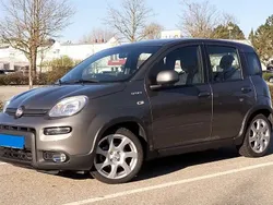 Grau Gebraucht 2022 Fiat Panda Sport Kleinwagen | 11.200 € (Guter Preis)