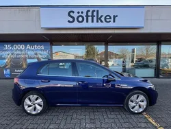 Blau Gebraucht 2020 VW Golf VIII Style Limousine | 23.950 € (Fairer Preis)