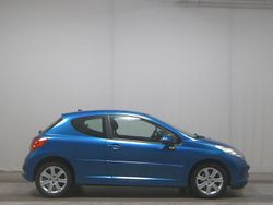 Blau Gebraucht 2008 Peugeot 207 Limousine | 1.350 € (Superpreis)