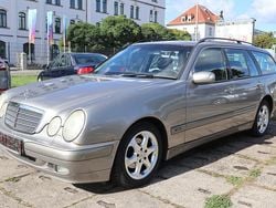 Silber Gebraucht 2003 Mercedes E220 Classic Kombi | 1.699 € (Superpreis)