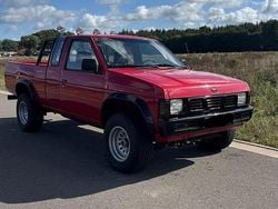 Rot Gebraucht 1994 Nissan King SUV | 14.800 €