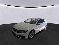 Weiss Gebraucht 2022 VW Passat Kombi | 24.990 € (Fairer Preis)