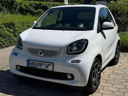 Weiß Gebraucht 2019 Smart ForTwo Cabrio Cabrio | 15.800 € (Fairer Preis)