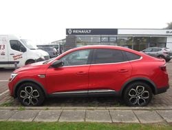 Rot Neu 2025 Renault Arkana Techno SUV | 29.900 € (Guter Preis)