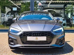 Grau Gebraucht 2024 Audi A5 Sportback S-Line Limousine | 38.000 € (Guter Preis)