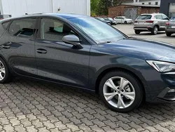 Magnetic tech Gebraucht 2024 Seat Leon FR Limousine | 24.190 € (Etwas zu teuer)