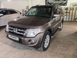 Braun Gebraucht 2012 Mitsubishi Pajero Instyle SUV | 15.440 € (Fairer Preis)