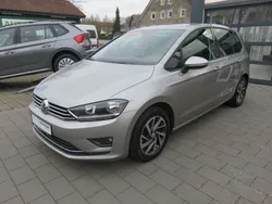 Silber Gebraucht 2017 VW Golf Sportsvan Sound Van / Kleinbus | 12.970 € (Fairer Preis)