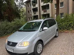 Grau Gebraucht 2005 VW Touran Van / Kleinbus | 2.899 € (Fairer Preis)