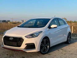 Weiß Gebraucht 2015 Hyundai i30 Turbo Kleinwagen | 11.490 € (Fairer Preis)