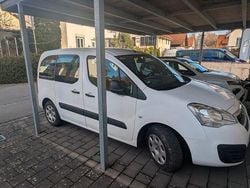 Weiß Gebraucht 2016 Peugeot Partner Tepee Active Van / Kleinbus | 8.250 € (Guter Preis)