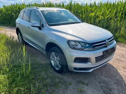 Silber Gebraucht 2012 VW Touareg R-line SUV | 14.990 € (Guter Preis)