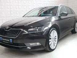 Magneticbraun metallic Gebraucht 2019 Skoda Superb Premium Edition Kombi | 21.890 € (Fairer Preis)