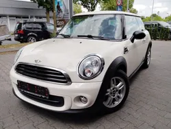 Weiß Gebraucht 2011 Mini ONE Kleinwagen | 5.099 € (Fairer Preis)