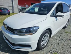 Weiß Gebraucht 2019 VW Touran Van / Kleinbus | 13.804 € (Guter Preis)