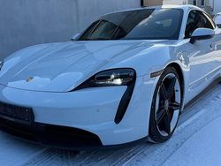 Weiß Gebraucht 2020 Porsche Taycan 4S Limousine | 49.900 € (Superpreis)