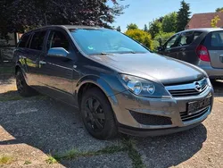 Grau Gebraucht 2009 Opel Astra Kombi | 3.300 € (Fairer Preis)