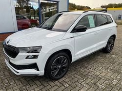 Moonweiß (metallic) Gebraucht 2023 Skoda Karoq SportLine SUV | 33.450 € (Guter Preis)