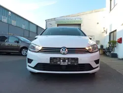 Weiß Gebraucht 2015 VW Golf VII Comfortline Limousine | 8.550 € (Guter Preis)