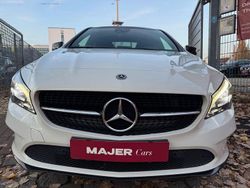 Weiß Gebraucht 2017 Mercedes CLA180 Limousine | 21.690 € (Teuer)