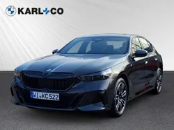 Grau Gebraucht 2025 BMW 520 M Sport Limousine | 55.887 € (Fairer Preis)
