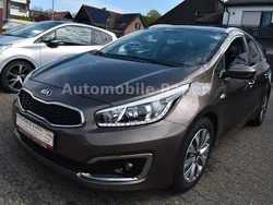 Beige Gebraucht 2017 Kia Ceed Sportswagon 2 Kombi | 9.490 € (Guter Preis)