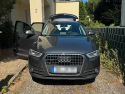 Grau Gebraucht 2012 Audi Q3 Comfort SUV | 15.999 € (Etwas zu teuer)