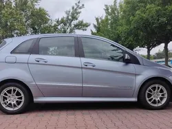 Blau Gebraucht 2011 Mercedes B200 Van / Kleinbus | 7.500 € (Etwas zu teuer)