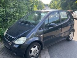 Schwarz Gebraucht 2000 Mercedes A170 Kleinwagen | 350 € (Guter Preis)