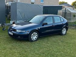 Blau Gebraucht 2001 Seat Leon Kleinwagen | 2.800 € (Teuer)