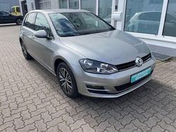 Silber Gebraucht 2015 VW Golf VII LOUNGE Limousine | 11.790 € (Fairer Preis)
