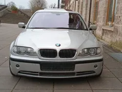 Silber Gebraucht 2002 BMW 325 Limousine | 3.900 € (Fairer Preis)