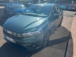 Zeder grün Neu 2025 Dacia Sandero Expression Kleinwagen | 17.550 €