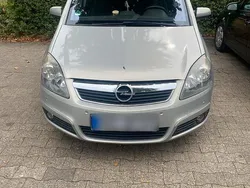 Gebraucht 2006 Opel Zafira Van / Kleinbus | 4.000 € (Etwas zu teuer)