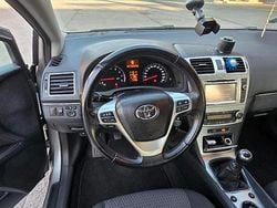 Grau Gebraucht 2012 Toyota Avensis Limousine | 7.500 €