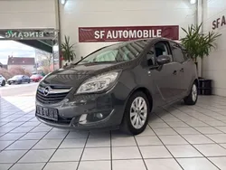 Grau Gebraucht 2016 Opel Meriva drive Van / Kleinbus | 7.700 € (Fairer Preis)