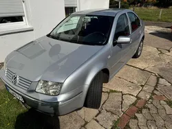 Silber Gebraucht 2004 VW Bora Basis Limousine | 2.700 € (Fairer Preis)