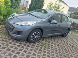 Grau Gebraucht 2010 Peugeot 207 Tendance Kleinwagen | 2.600 € (Fairer Preis)