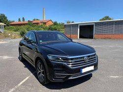 Schwarz Gebraucht 2019 VW Touareg R-line SUV | 45.000 € (Etwas zu teuer)