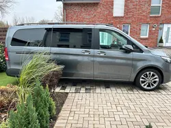 Grau Gebraucht 2023 Mercedes V250 Van / Kleinbus | 49.500 € (Superpreis)