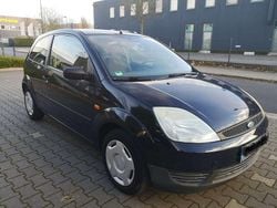 Blau Gebraucht 2004 Ford Fiesta Basis Kleinwagen | 2.500 €