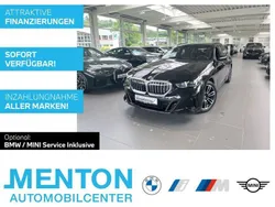 Black sapphire Gebraucht 2024 BMW 520 M Sport Kombi | 55.890 € (Guter Preis)