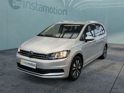 Silber Gebraucht 2023 VW Touran Move Van / Kleinbus | 37.440 € (Teuer)