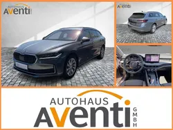 Grau Gebraucht 2024 Skoda Superb Selection Kombi | 35.889 €